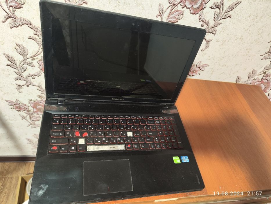 Ноутбук Lenovo Y 500