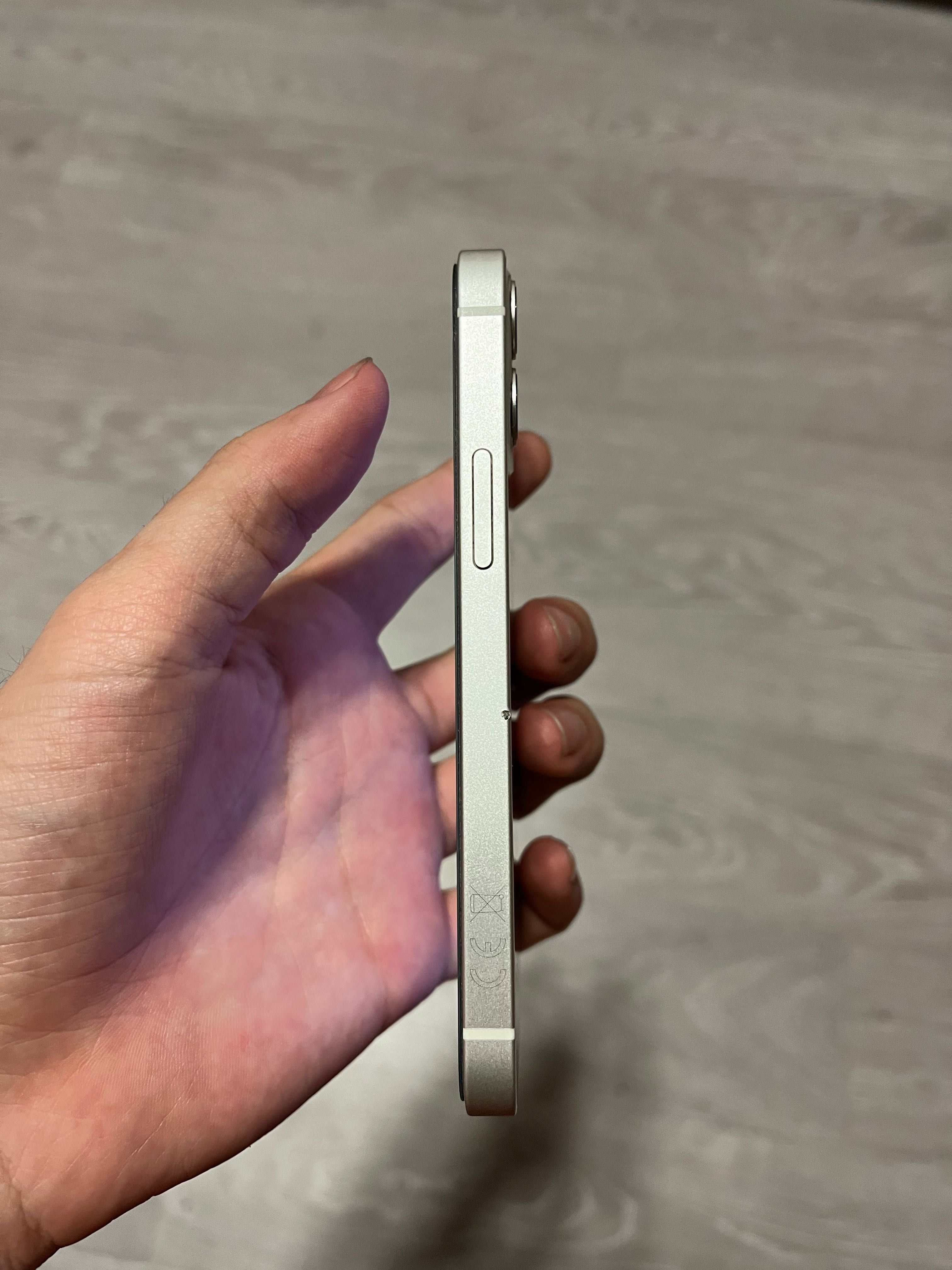 Продаю IPhone 12 mini