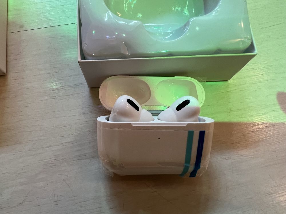 AirPods (3rd generation) with MagSafe Charging Case