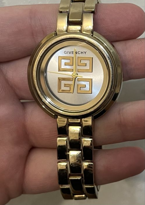 Срочно! Часы Givenchy — Рабочие.
