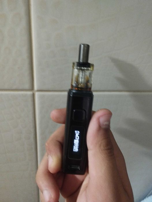 Продавам GEEKVAPE със 2 глави и течност