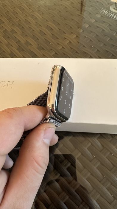 Apple Watch seria 7 45mm silver stainiless steel
