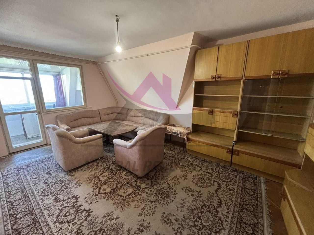 Дава се под наем Двустаен апартамент в Варна, Левски - 65 кв.м за 350 € - Снимка #1