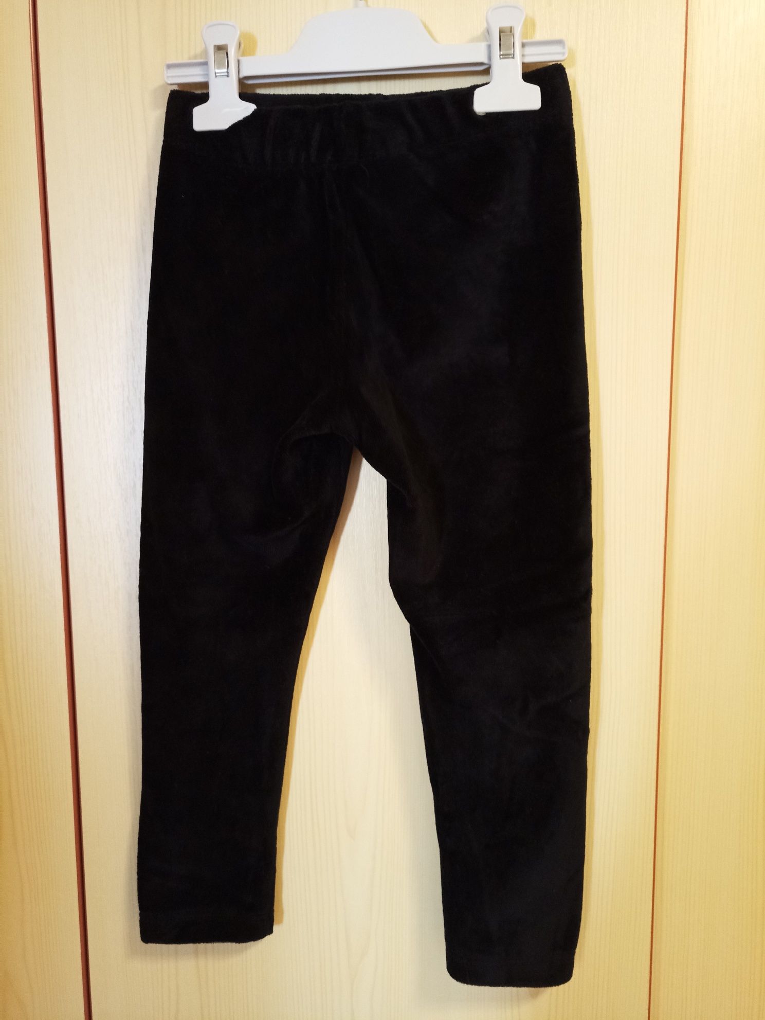Pantaloni catifea pt.fete- LCWAIKIKI- 4-5 ani( 104-110 cm)