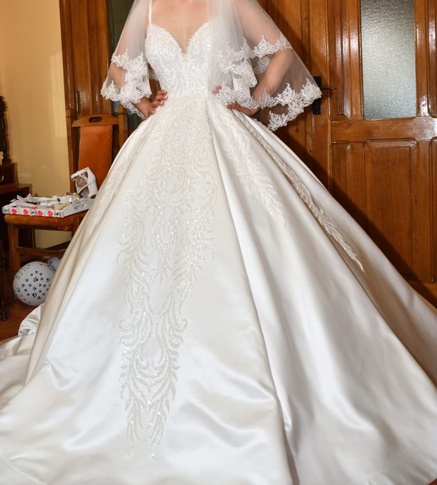 Vând rochie de mireasă