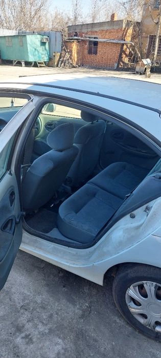 Рено    .  Меган