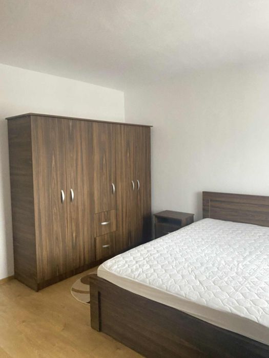 Inchiriez Garsoniera - Zona Piață