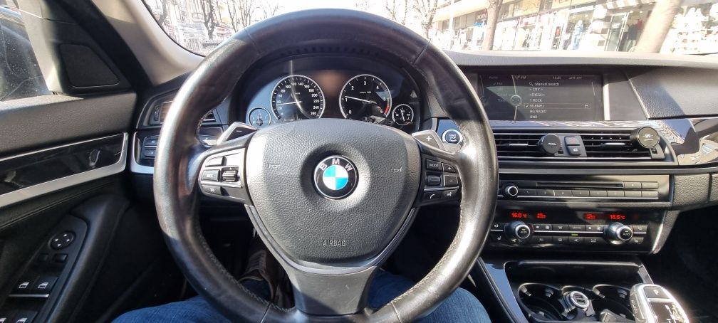 Продавам BMW F11 530xd