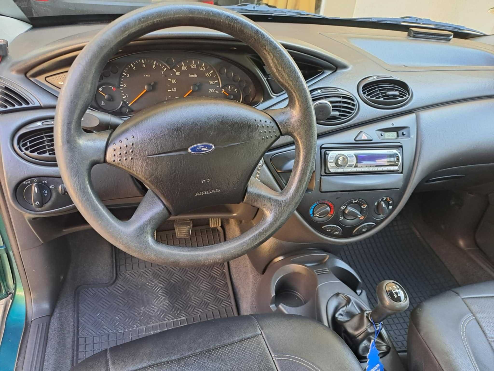 Vand FORD DAW/FOCUS 1.6,benzina, an 2000, 126491 km,stare perfecta.