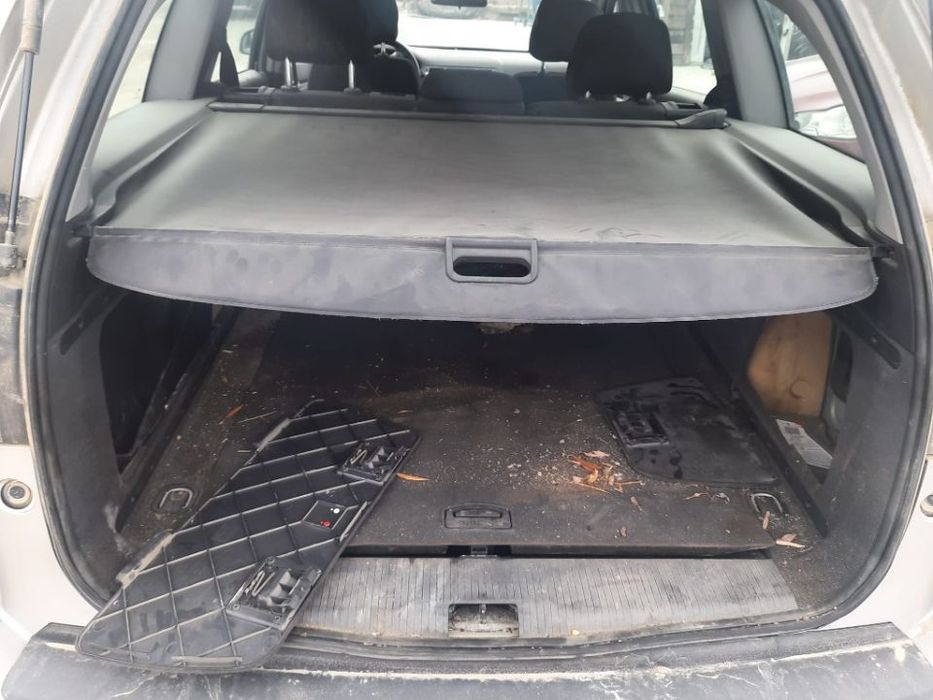 Dezmembrez Opel Vectra C motor 1.9  88kw, 120cp, Z19DT dezmembrari cutie de viteze manuala 5+1