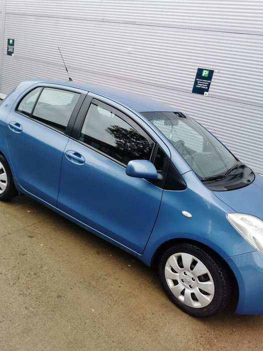 VÂND Toyota Yaris