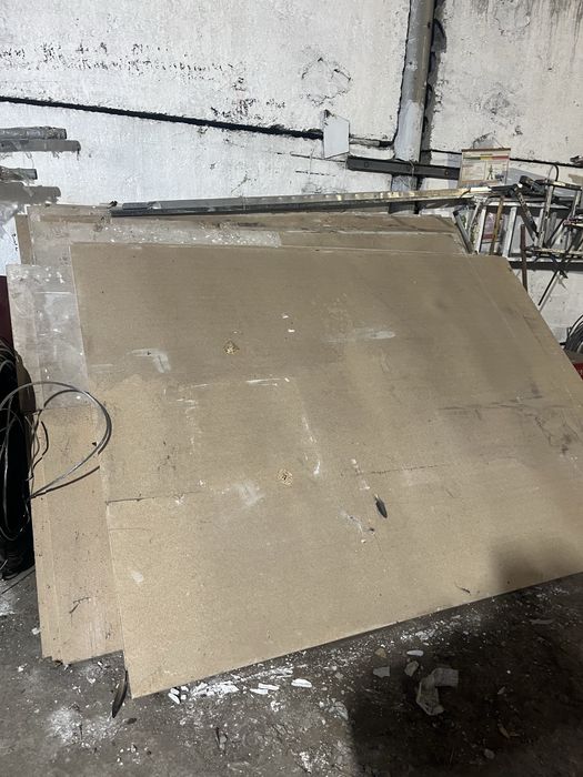 продам ДСП 2*2.5 квадрат  30 шт