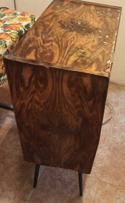 VEF Rapsodija радиограмофон Лампов - 70те г на XX век

цена 75 €вро