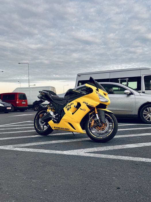 Kawasaki ZX-6R 636 2006 31.000km reali limitata A2 evacuare LeoVince