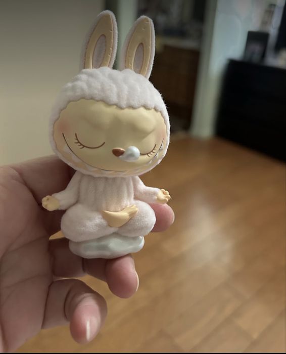 Labubu Lazy Yoga Оригинал Pop mart