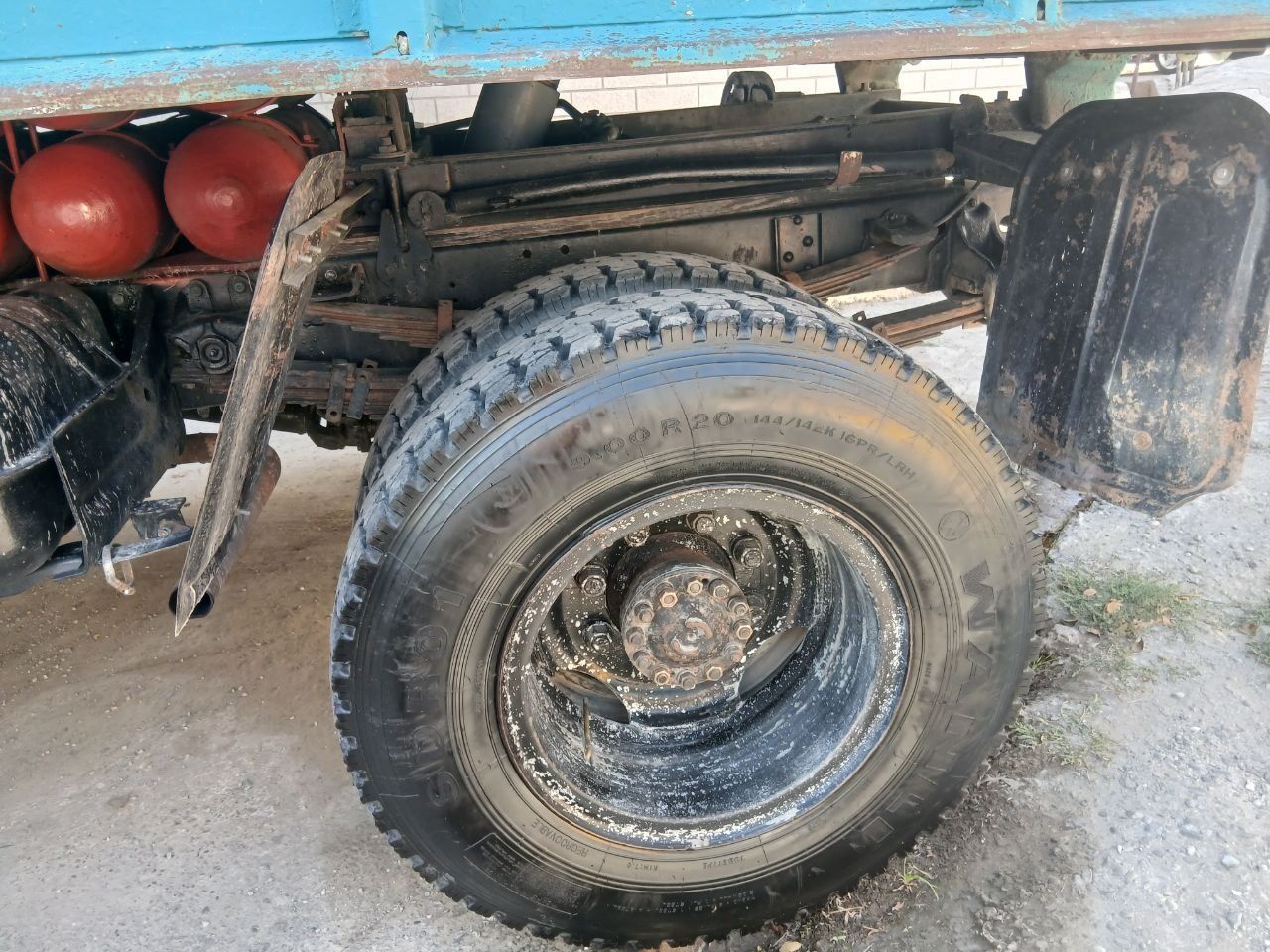 Srochni sotiladi 6300