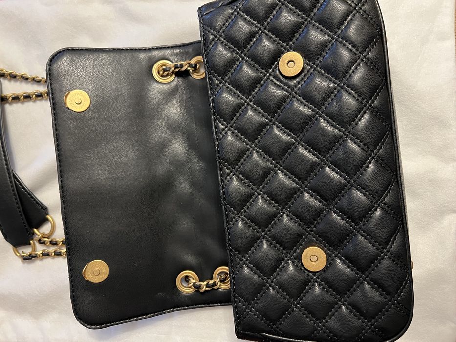 Geanta Guess de umar