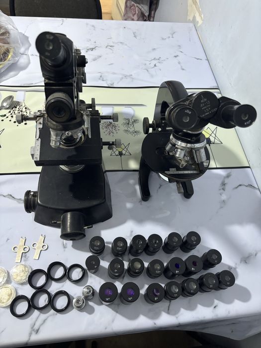 Микроскоп две штуки и окуляры