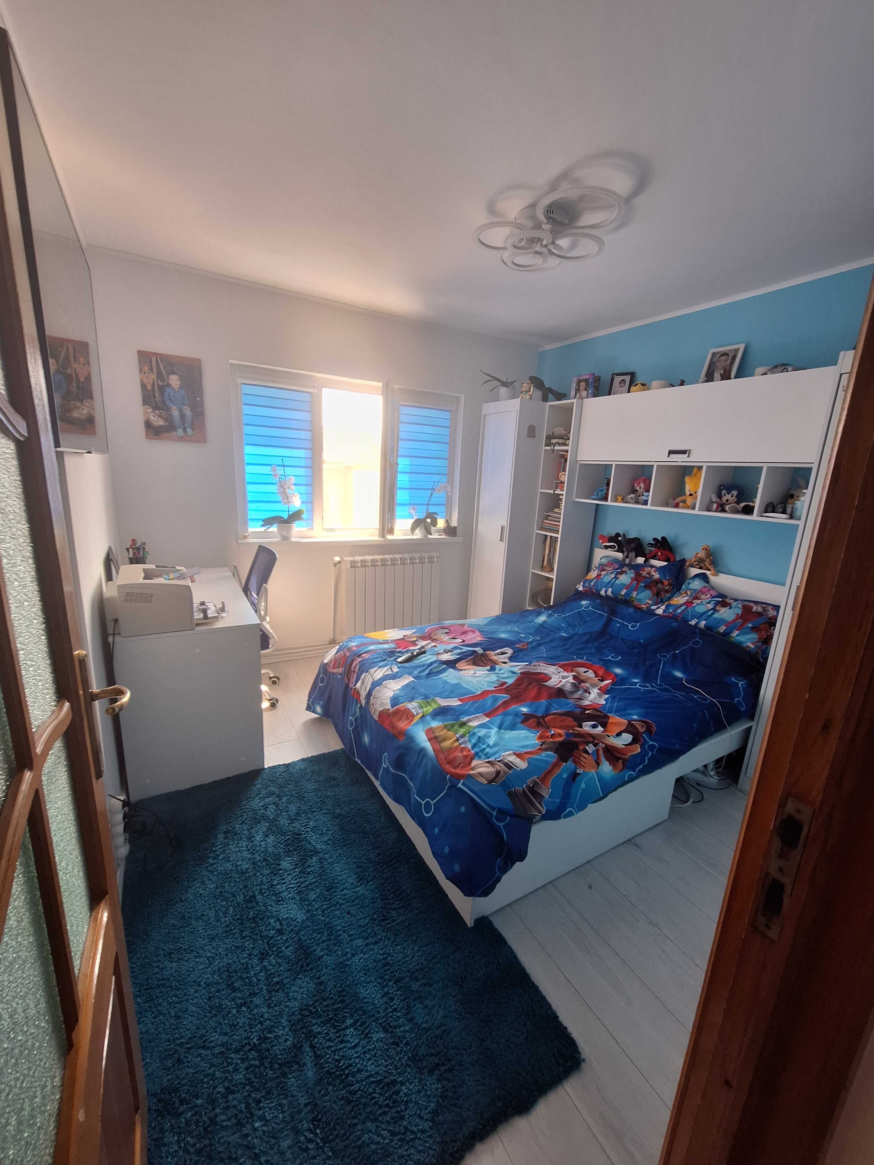 Apartament cu 2 camere partial mobilat