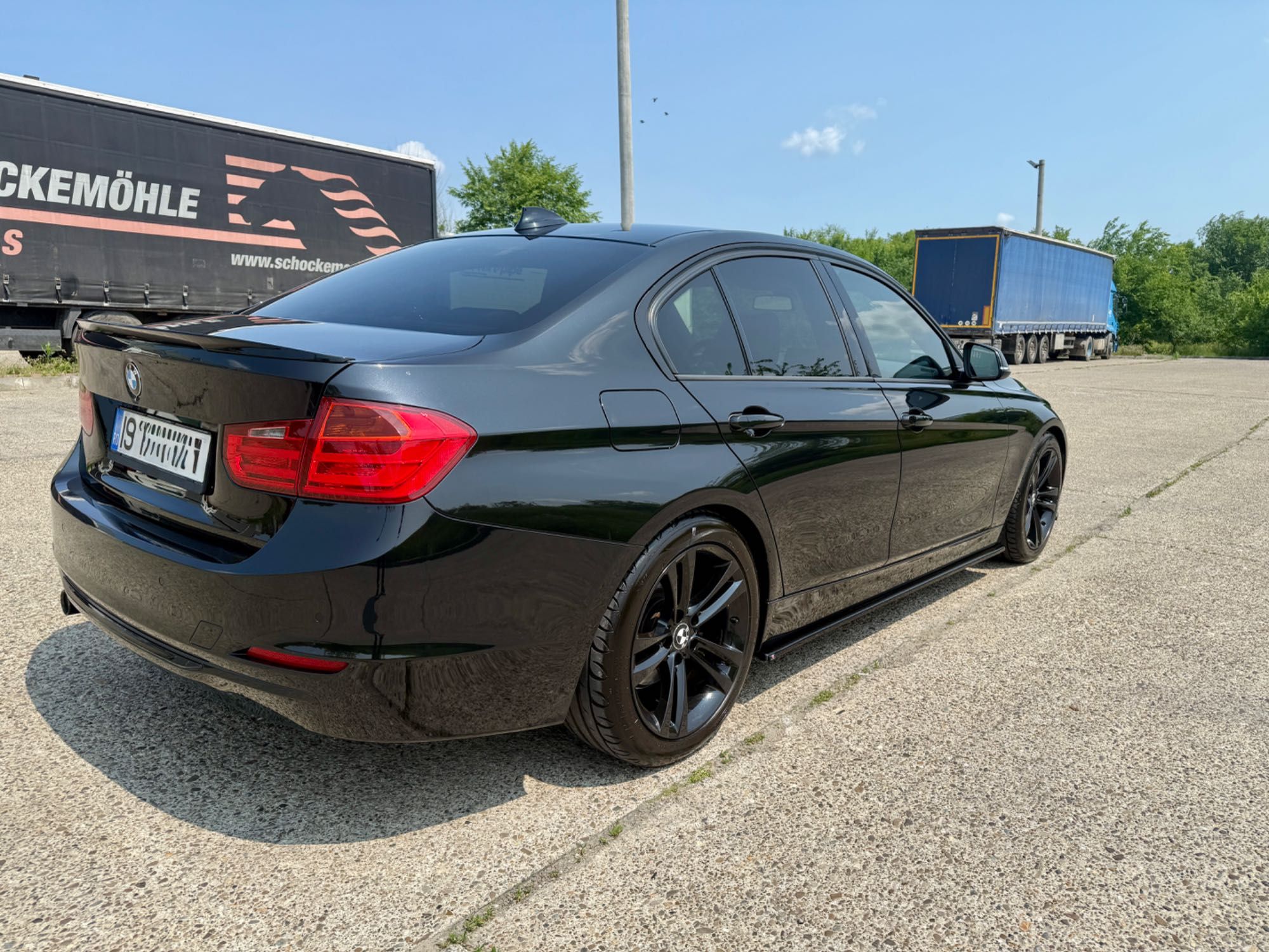 Vând BMW F30 Sportline