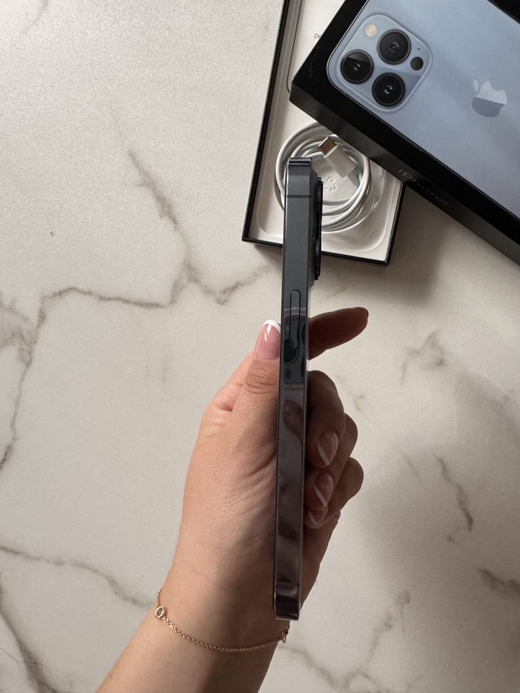 Продавам iPhone 13 Pro 256GB Sierra Blue – Отлично състояние