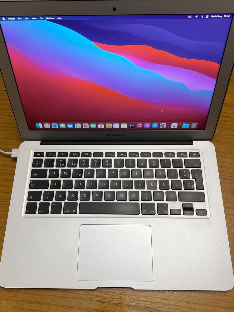 Laptop Macbook Air 2014 13”