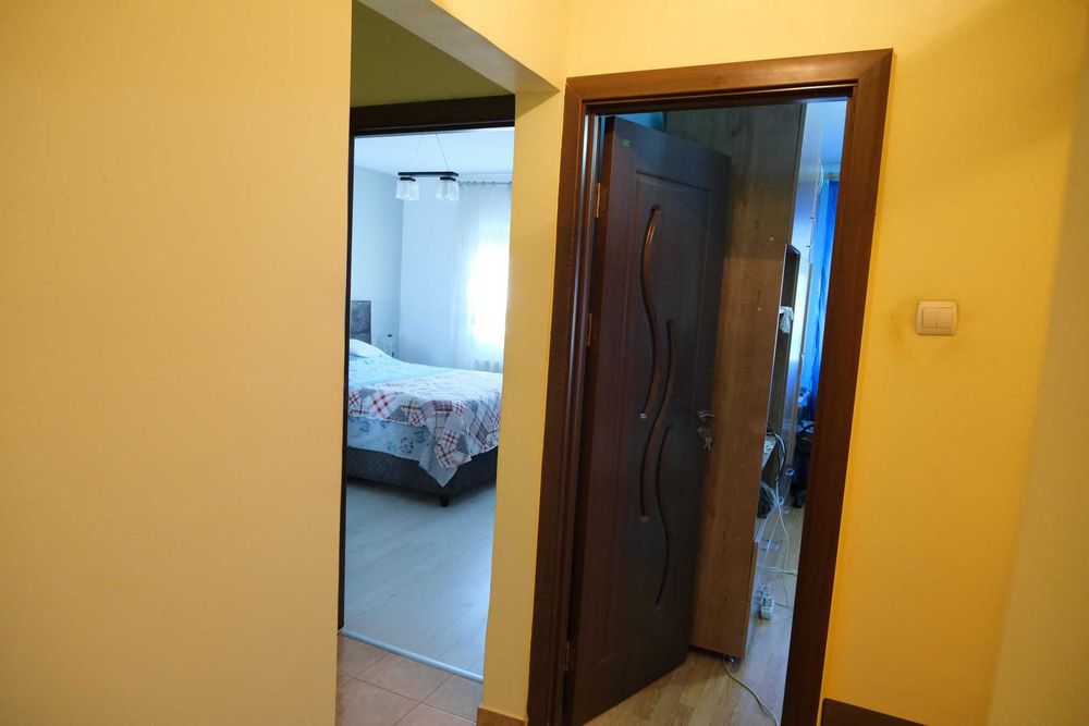 Vand apartament 3 camere