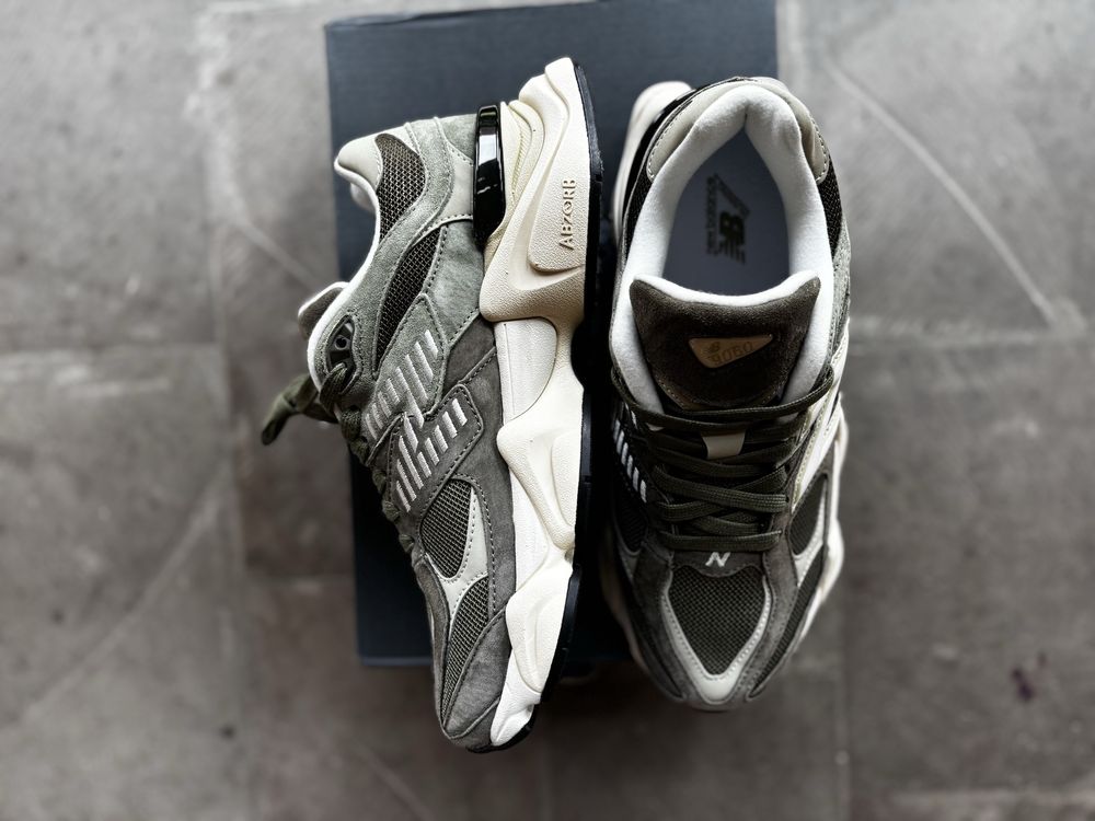 New Balance 9060 - Green EU42/26,5cm