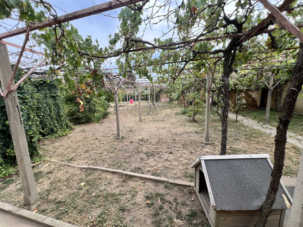 Продава къща с.Дъбово
