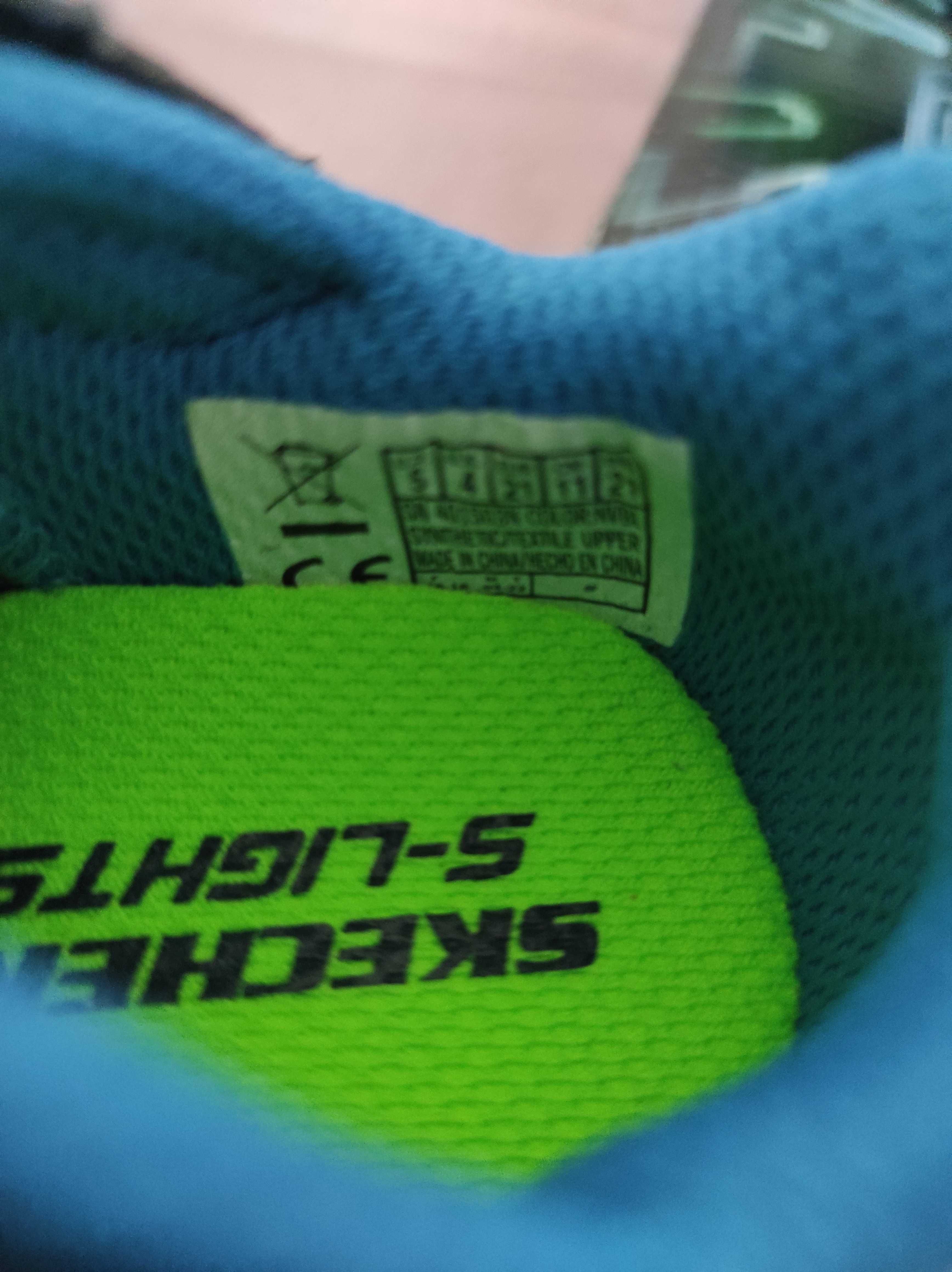 Детски светещи маратонки Skechers lights 21