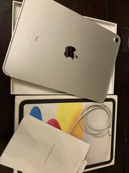 Ipad generatia a 10-a wifi+celular