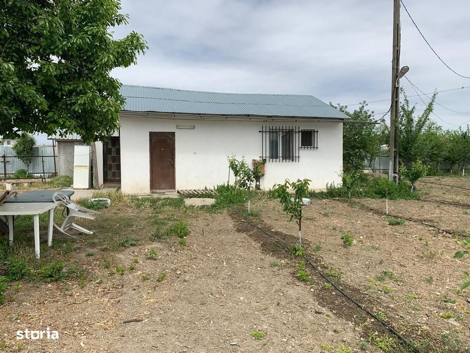 Casa cu teren 8300 mp