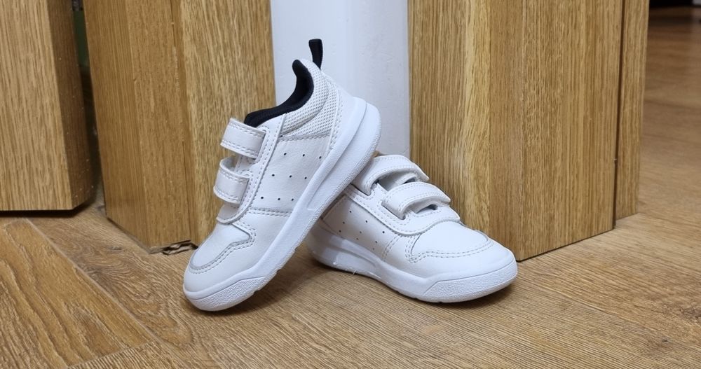 Детски маратонки Adidas Tensaur