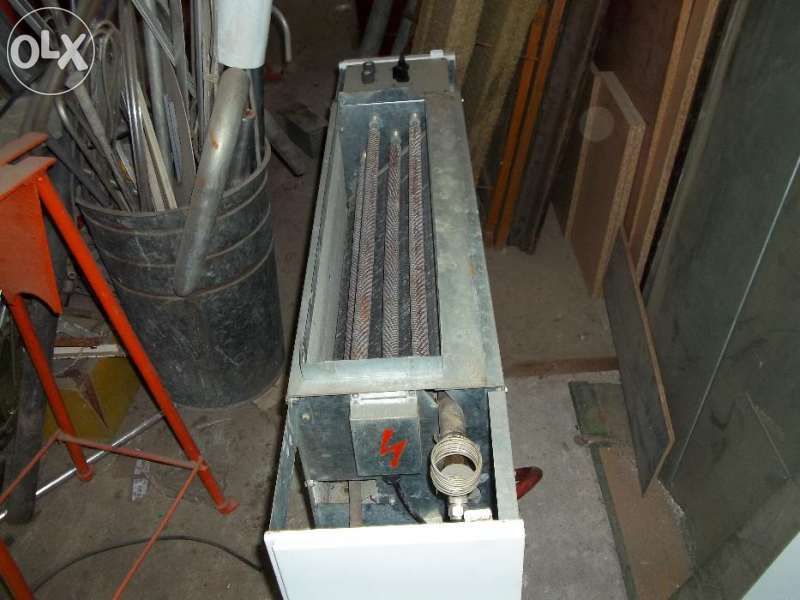 Електрически конвектор за отопление с нагреватели и охладителна систем