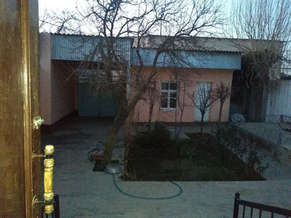 Продоется Дом ховли  Uy hovli
