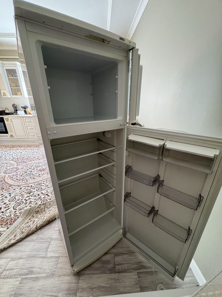 Холодильник сатылады