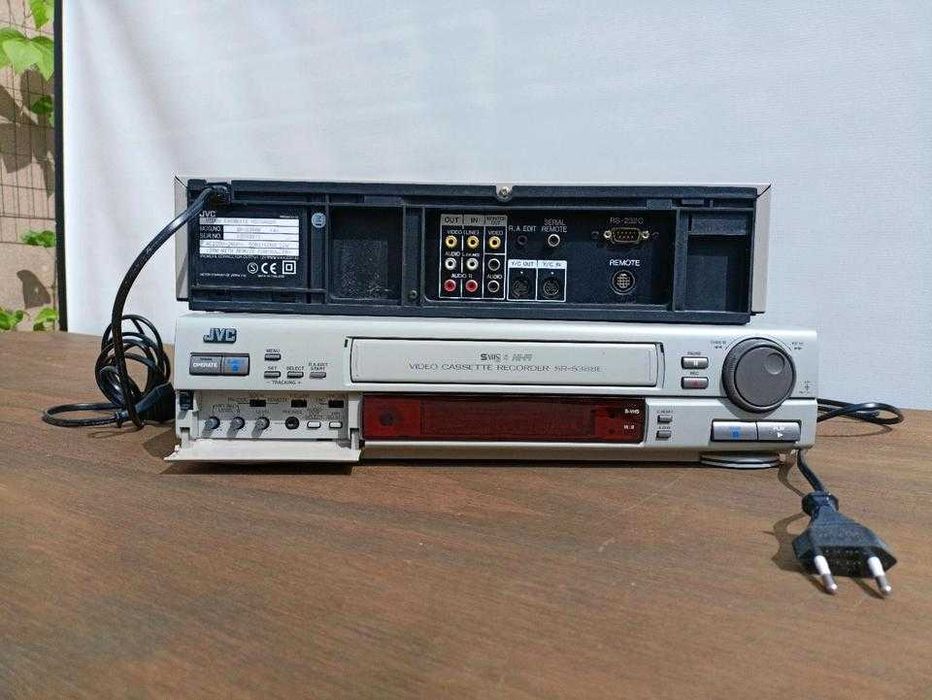 S-VHS JVC SR-S388E 8 head Hi Fi Stereo