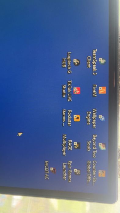 Vand unitate pc nefolosit de 1 an