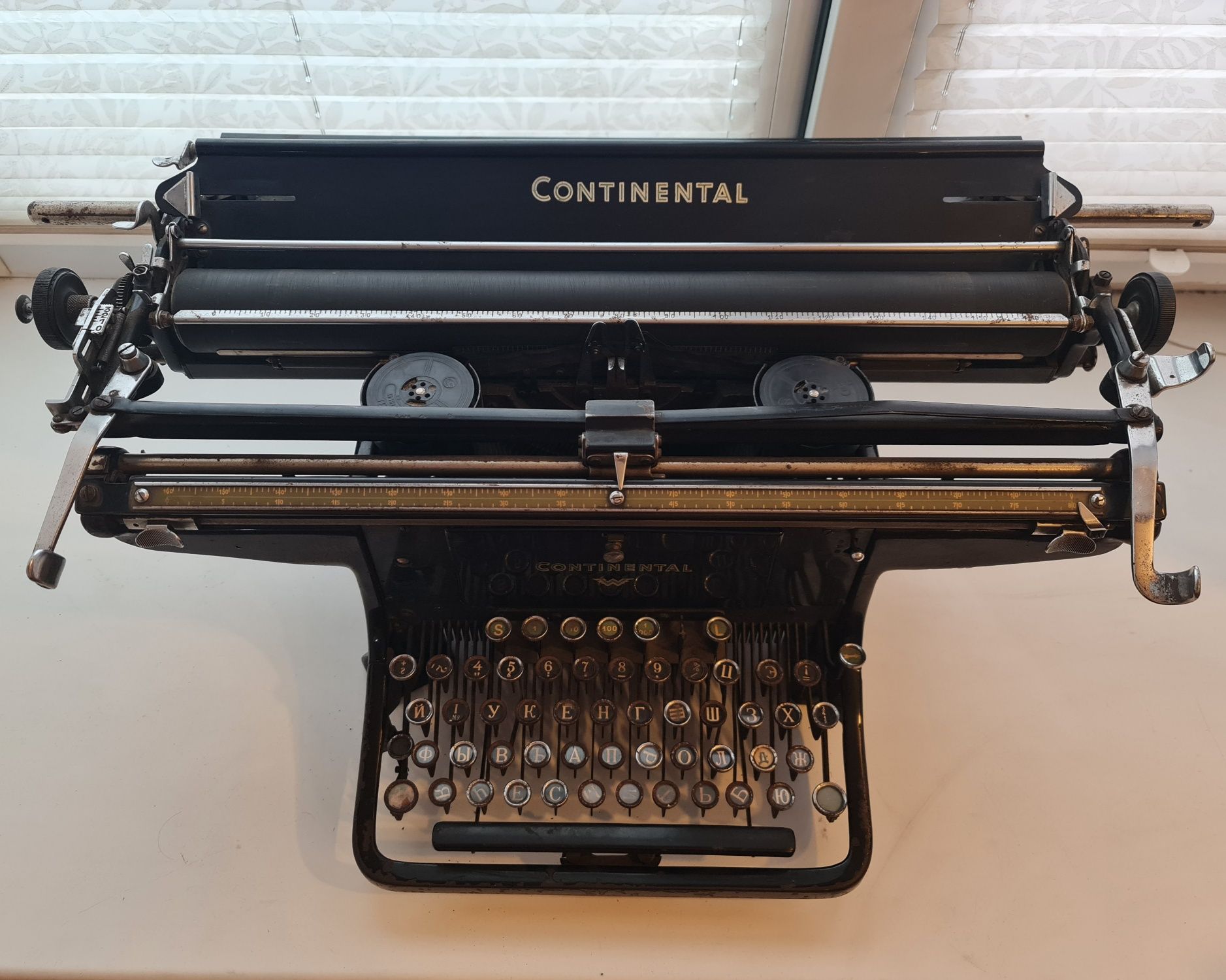 Печатная машинка. Пишущая машинка Continental.