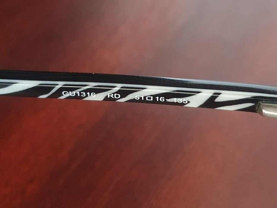 Rama ochelari Guess cu toc metalic