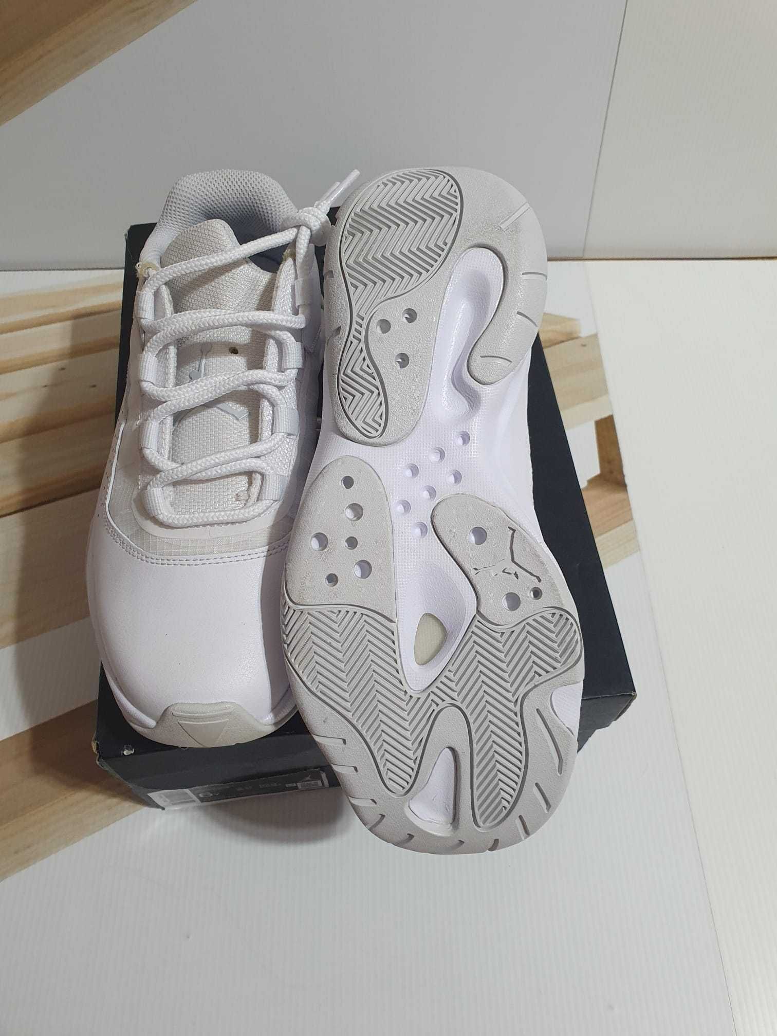 Air Jordan 11 CMFT Low masura 38.5 originali noi in cutie
