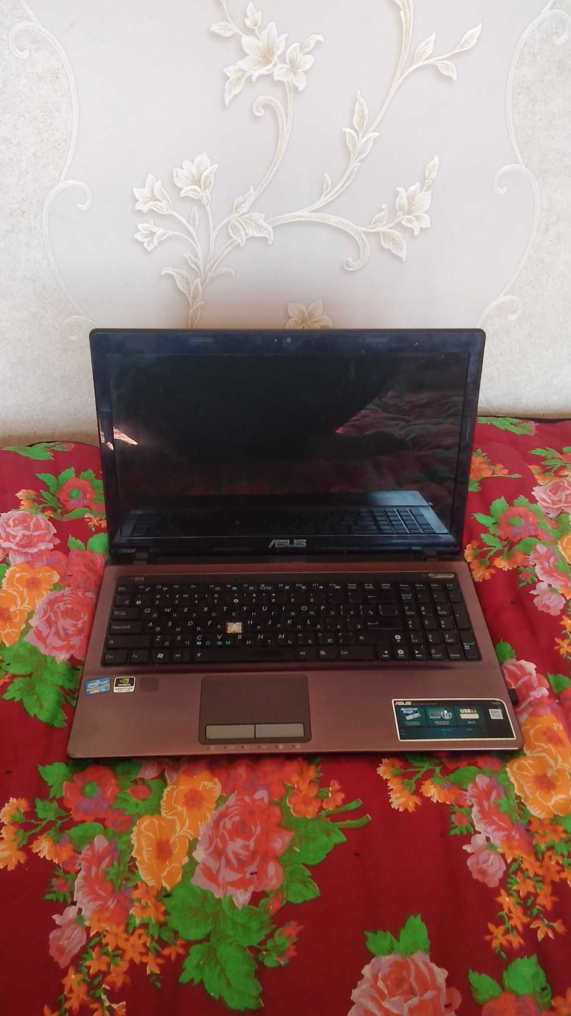 Ноутбук Asus x53s