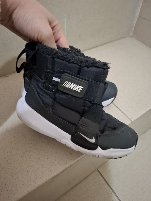 Оригинални ботуши nike 30 номер  35лв