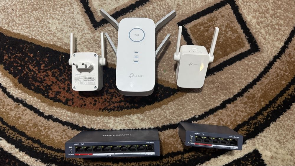 Repeatere, switchuri