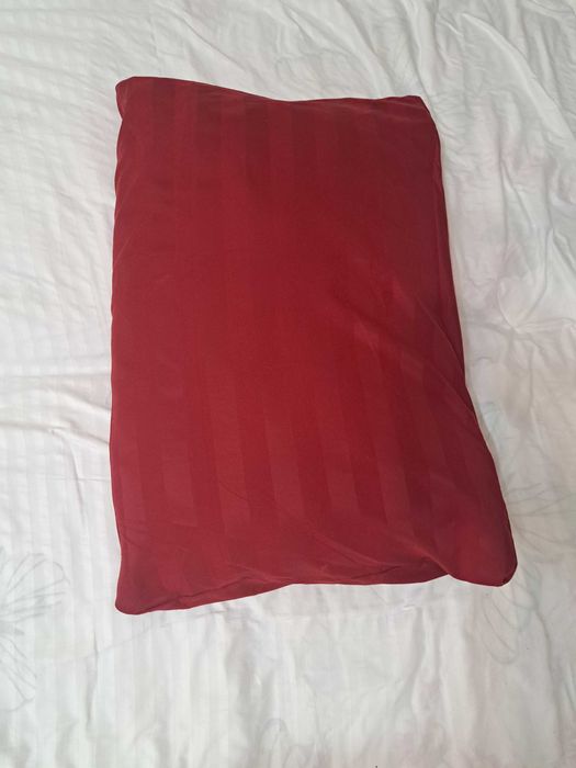 Падушка 50на 70продам синтепол в хорошем состоянии