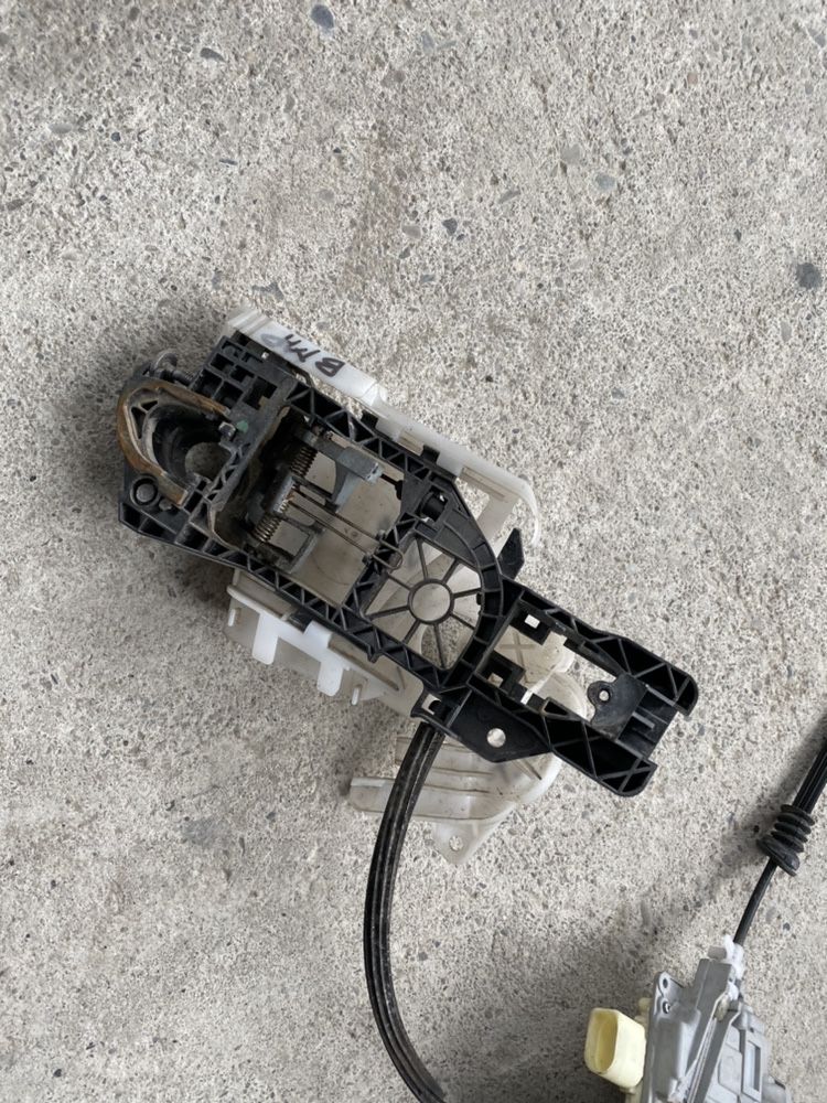 Broasca dreapta fata DE EUROPA pt vw passat b6