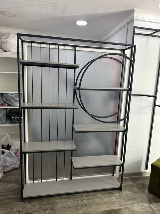 Стойки для магазин одежды