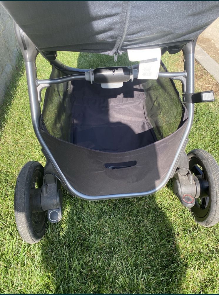 Бебешка количка maxi cosi