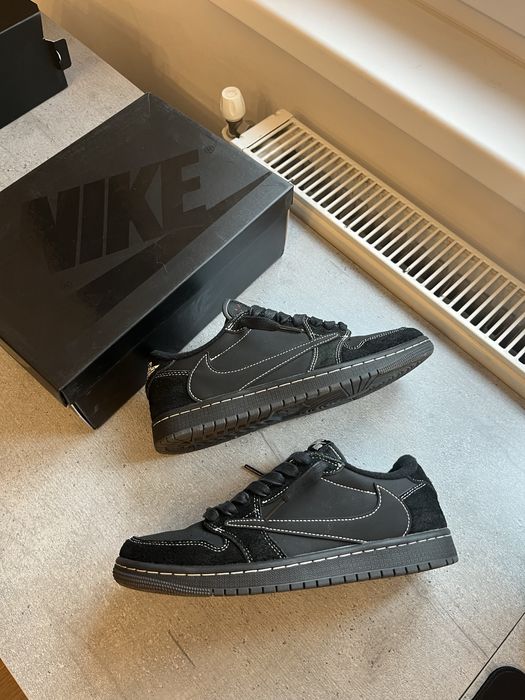 Jordan 1 Low Travis Scott Phantom