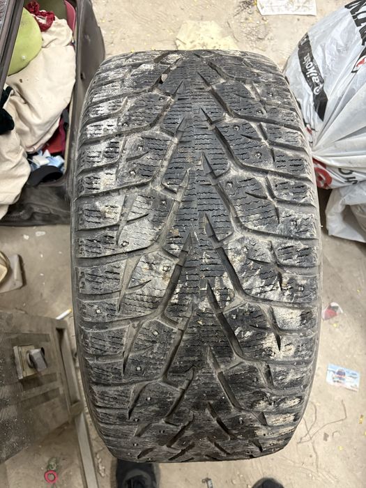 Yokohama Ice Guard IG55 295/35 R21 107T с шипами